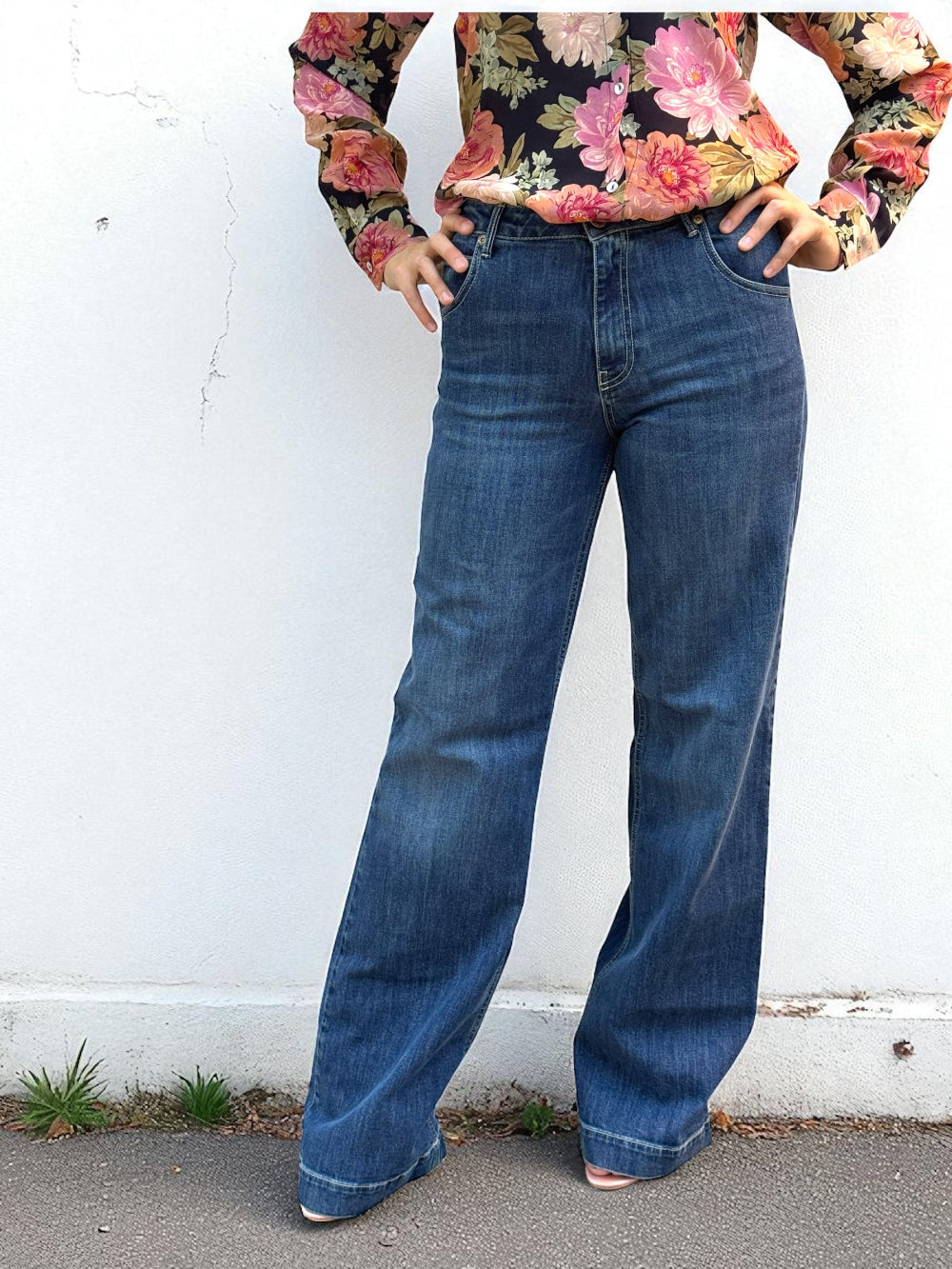 pantaloni jeans_flaire_